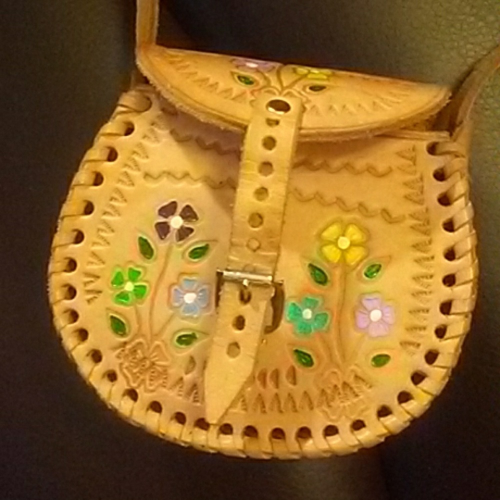 NWT (Gift)@ small painted/stitched leather purse